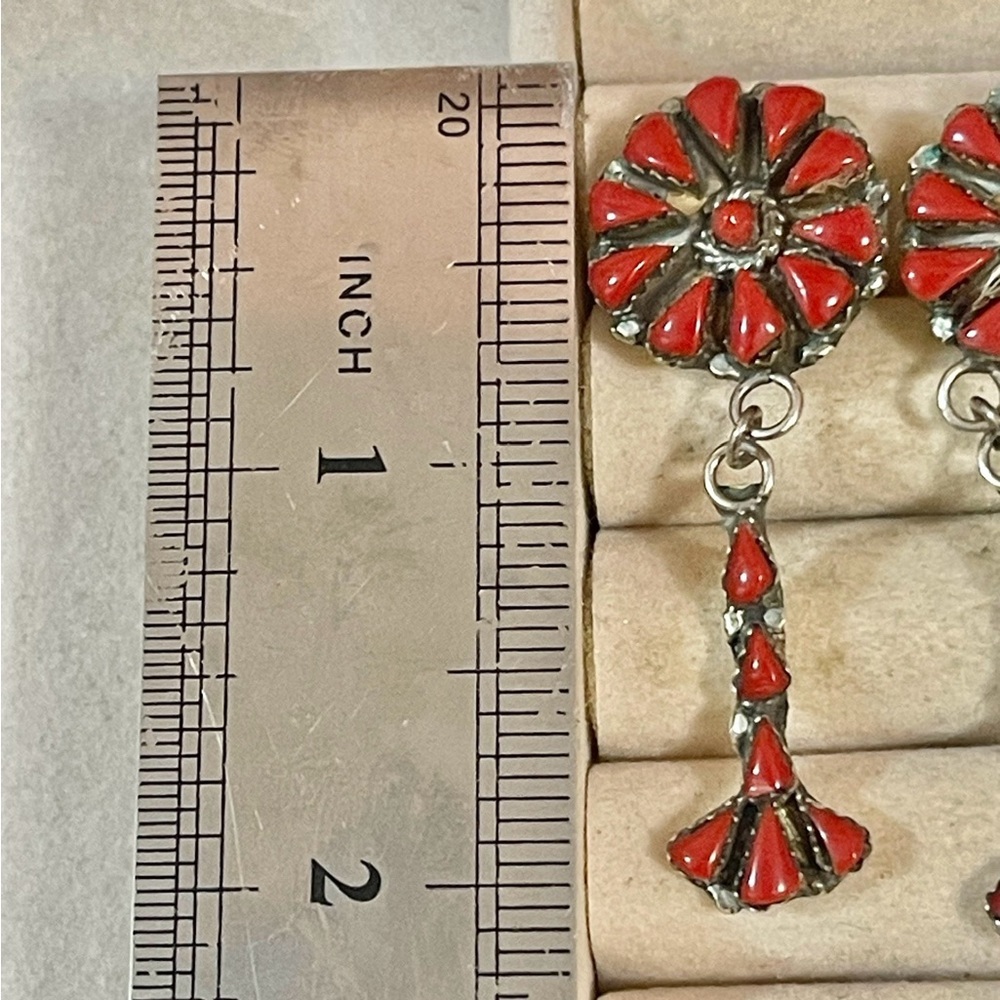 Vtg Native American Sterling  Navajo? Zuni? Post Red Dangle Coral Earrings - Picture 2 of 8